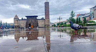 Erzurum ve Ardahan için "sarı" kodlu uyarı: Kuvvetli sağanak ve sel riski