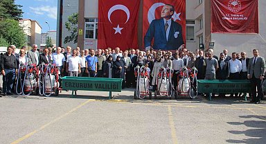 Erzurum'da yetiştiricilere 288 sıvat ve 120 süt sağım makinesi dağıtıldı