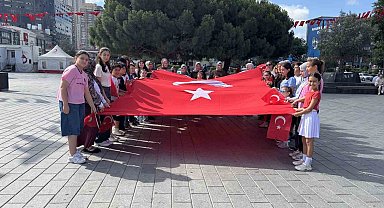 Esenyurtlu ailelerden 15 Temmuz şehitlerine vefa ziyareti