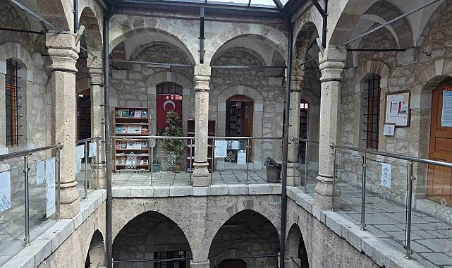 Eskiden cezaeviydi şimdi ise 36 bin kitaplık bir bilgi yuvası