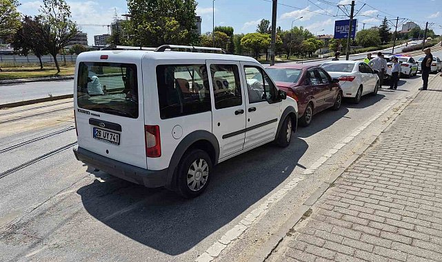 Eskişehir'de 3 aracın karıştığı zincirleme trafik kazası ucuz atlatıldı