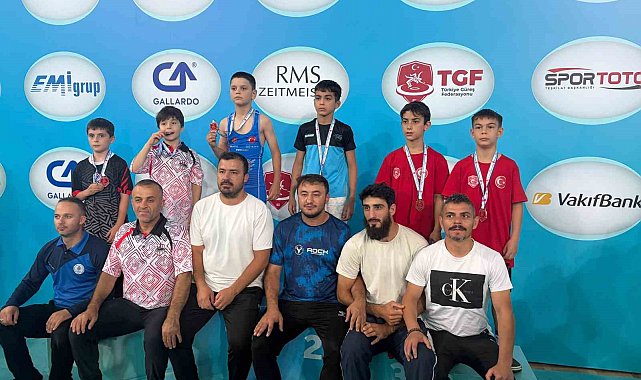 Eskişehirli minik güreşçi Ahmet Efe Aykol Türkiye 5'incisi oldu