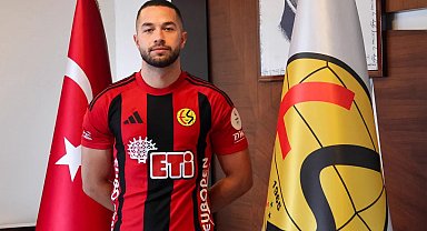 Eskişehirspor'da çifte transfer: Hem iç hem dış transferde imzalar atıldı