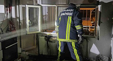 Ev yangınında bir kişi dumandan etkilendi