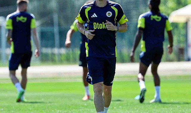 Fenerbahçe, Mert Hakan Yandaş ile asgari ücret üzerinden sözleşme imzaladı