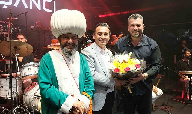 Festivalde sahne alan sanatçılar hayran bıraktı