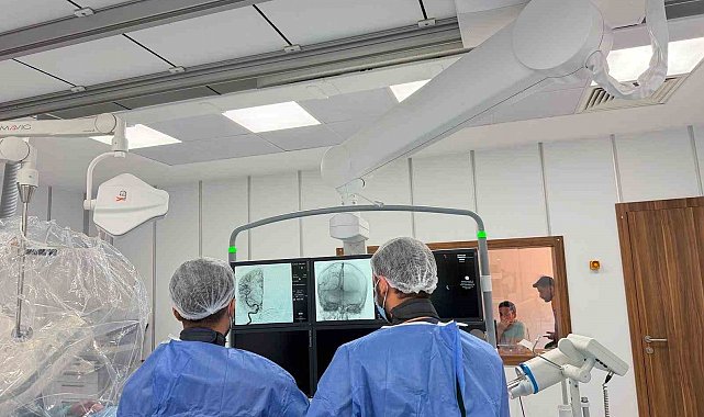 Gazi Yaşargil Eğitim ve Araştırma Hastanesi'nde yeni anjiyo cihazı hizmete açıldı