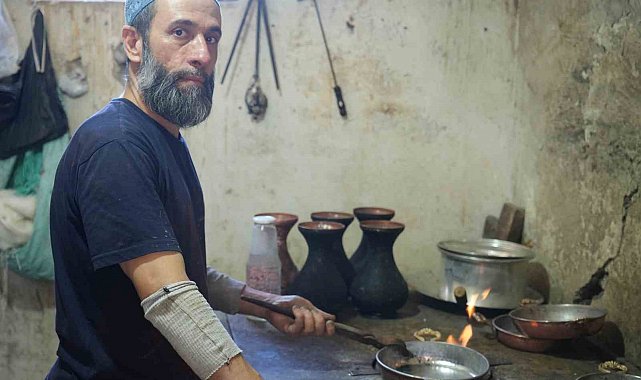 Gaziantep'te kalay ustalarının 80 derecede zorlu mesaisi
