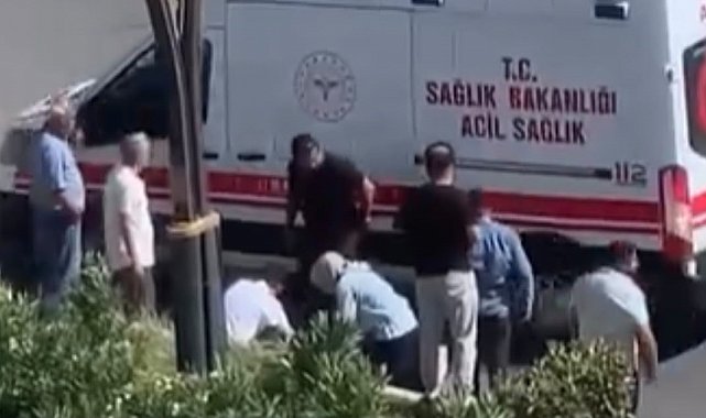 Gaziantep'te refüje çarpan motosikletin genç sürücüsü hayatını kaybetti