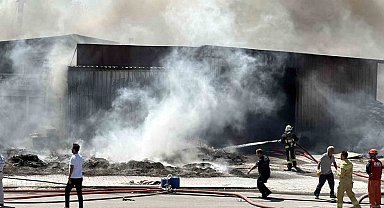 Gazipaşa'da inşaat malzemeleri deposundaki yangın kontrol altına alındı