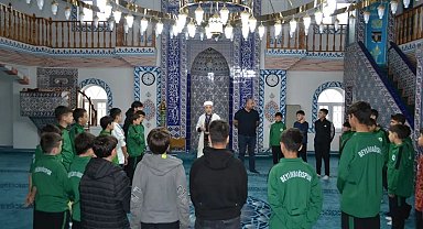 Gebze'de futbol ve manevi eğitim bir arada