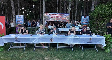 Gediz'de tarhana yarışmasında gelenek ve lezzet yarıştı