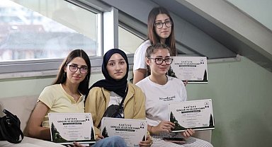 Gençler 4 günlük kampta esnaflığı ve sosyal sorumluluğu deneyimledi
