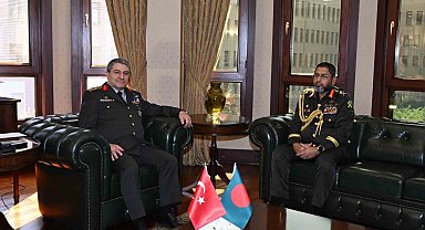 Genelkurmay Başkanı Orgeneral Bayraktaroğlu, Bangladeş Kara Kuvvetleri Komutanı ile görüştü