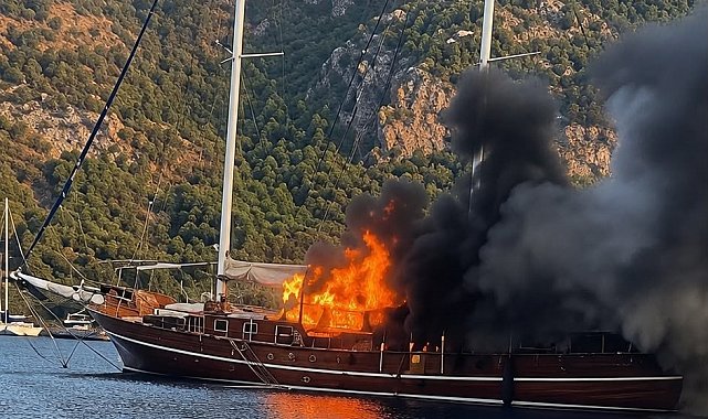 Göcek'te tekne yangını