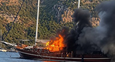 Göcek'te tekne yangını