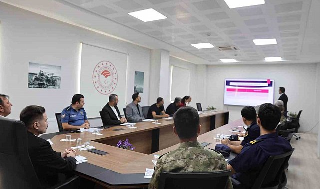 Gökçeada'da kadına yönelik şiddet ve bağımlılıkla mücadele için toplanıldı