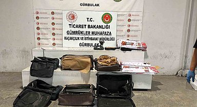 Gürbulak'ta oyuncak gitarın içinden uyuşturucu çıktı, tırda morfin ele geçirildi