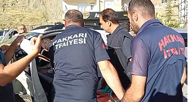 Hakkari'de iki aracın çarpıştığı kazada 1 kişi yaralandı