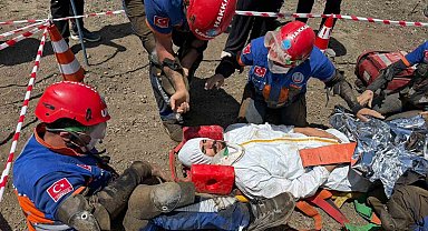 Hakkari'de UMKE eğitim kampı sona erdi