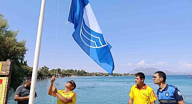Hastanealtı Plajı'nda Mavi Bayrak yeniden gönderde