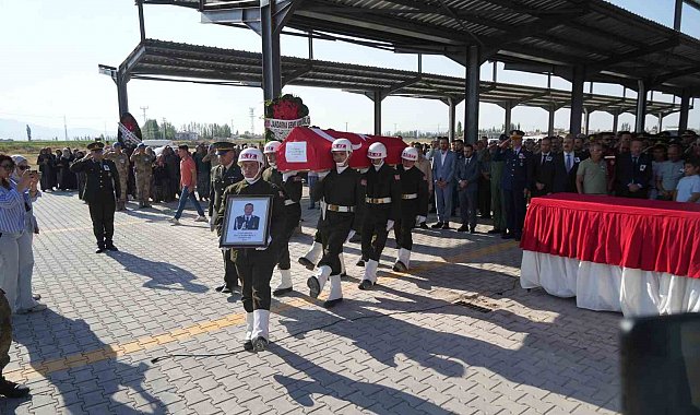 Hava Harp Okulu öğrencisi Veli Bilgin, memleketi Niğde'de son yolculuğuna uğurlandı