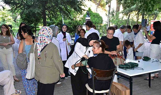 Hayata Dokunanlar Topluluğundan Sağlık taraması ve İlk yardım eğitimi