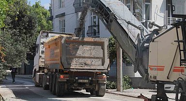 HBB, Antakya ve Defne'de yol çalışmalarını sürdürüyor