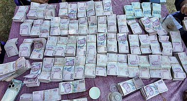 İki gece iki gün süren düğünde 35 koyun kesildi, 6 milyon lira takı takıldı