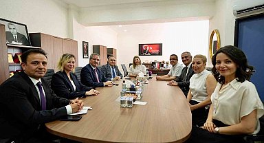 İl Milli Eğitim Müdürü Dr. Arpacı'dan LGS başarısıyla öne çıkan Gaziantep Kolej Vakfı Özel Okullarına anlamlı ziyaret
