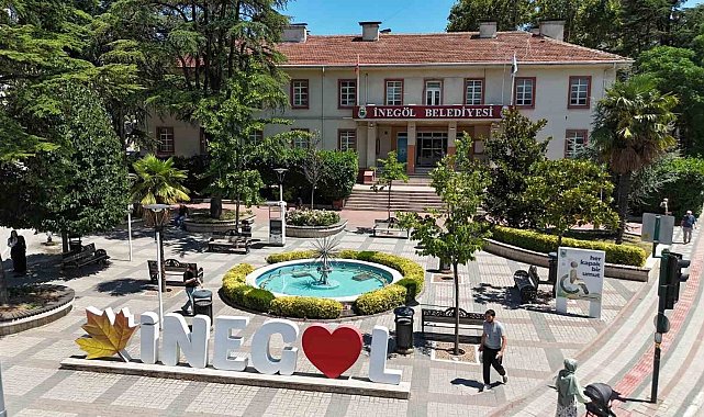 İnegöl Belediyesi'nin eski binası gençlik merkezine dönüşüyor