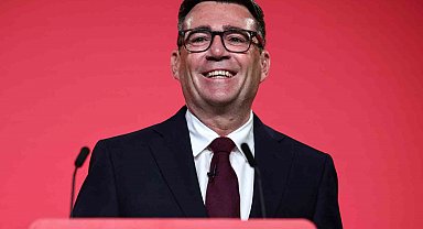 İngiltere'de iktidardaki İşçi Partisi'nin yeni lideri Andy Burnham oldu