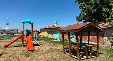 İnönü Belediyesi'nden park ve sosyal alanlara kamelya desteği