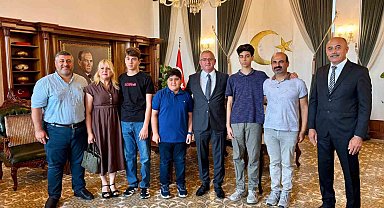 İskenderun'da 2 öğrenci LGS'den tam puan aldı