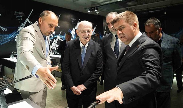İsmail Kahraman MKE Silah Müzesine hayran kaldı: "Türkiye'nin büyüklüğünü ifade eden fevkalade bir eser"