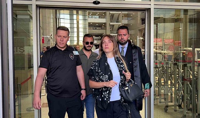 İstanbul Cumhuriyet Başsavcılığı tarafından yürütülen "Ahbaplar suç örgütü" soruşturması kapsamında oyuncu Eda Ece, ifade vermek üzere Çağlayan Adliyesine geldi.