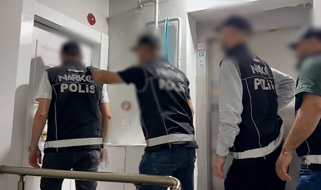İstanbul'da 3 ilçede uyuşturucu operasyonu: 45 skunk kilogram skunk ele geçirildi, 4 gözaltı