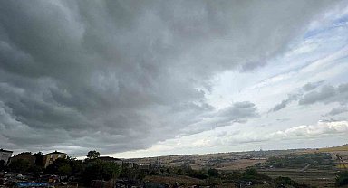 İstanbul'da beklenen yağmur bulutlarının girişi böyle görüntülendi