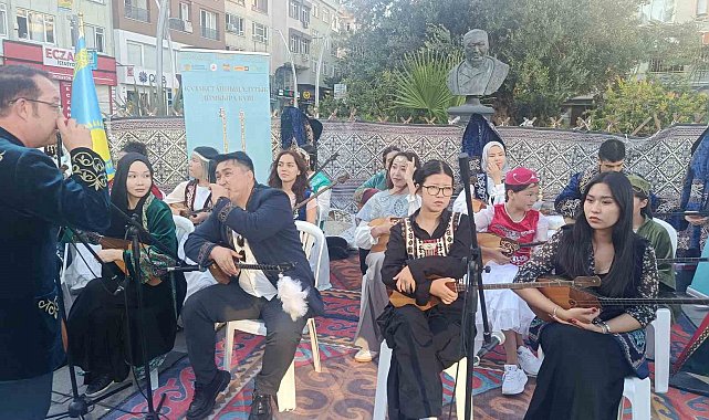 İstanbul'da "Ulusal Dombra Günü" etkinliği düzenlendi