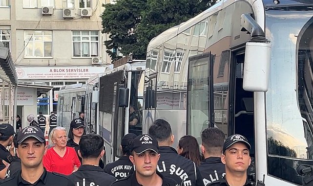 İzmit Belediyesi'ne yönelik soruşturma kapsamında gözaltına alınan şüpheliler, İstanbul'da sağlık kontrolünden geçirildi