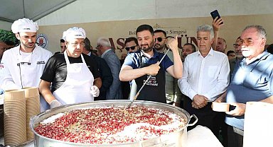 Kağıthane'de 50 bin kişiye aşure dağıtıldı
