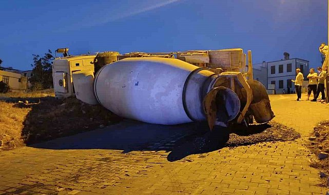 Kahramanmaraş'ta beton mikseri devrildi: 1 yaralı