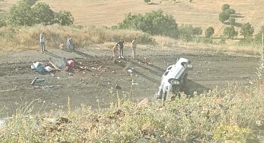 Kamyonet şarampole yuvarlandı: 4 yaralı