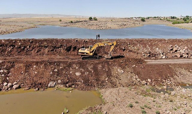 Karacadağ'da gölet onarıldı, 7 bin hayvan ve tarım arazileri suya kavuştu