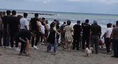 Karadeniz'de facia: Valiliğin uyarısına rağmen denize girdiler, 1 kişi öldü, 2 kişi hastanelik oldu