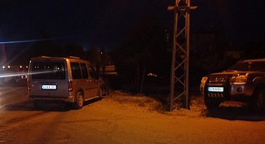 Karapınar'da iki kamyonet çarpıştı: 2 yaralı