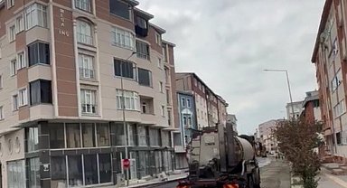 Karayolları 18. Bölge Müdürlüğü Kars'ta şehir içi yolları sıcak asfaltla yeniliyor
