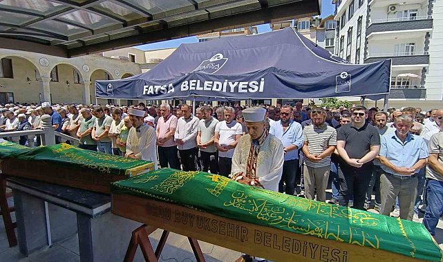 Kardeş katliamında hayatını kaybeden aile son yolculuğuna uğurlandı