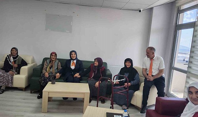 Kars Açık Kapı'dan huzurevi sakinlerine anlamlı ziyaret