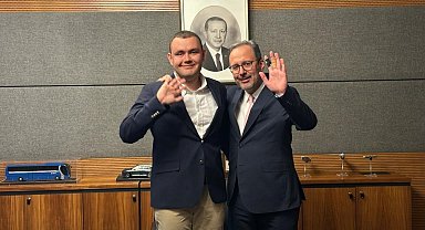 Kasapoğlu'ndan İzmirli sporcuya tebrik